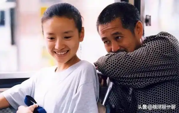 董洁离婚后转身抱上王大治管儿子叫爸爸如今成人生赢家