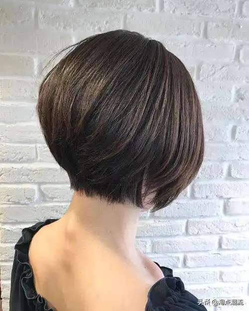 小颜效果好这样的波波头发型显年轻