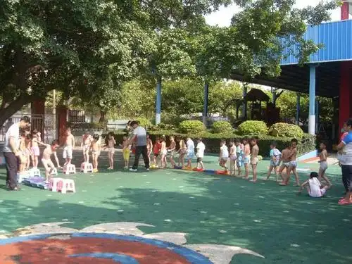 我园开展"三浴锻炼"教师培训活动-攸县大风车幼儿园