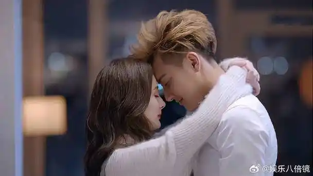 谈判官:杨幂给黄子韬做馄饨,黄子韬一尝惊艳,当场向她告白!