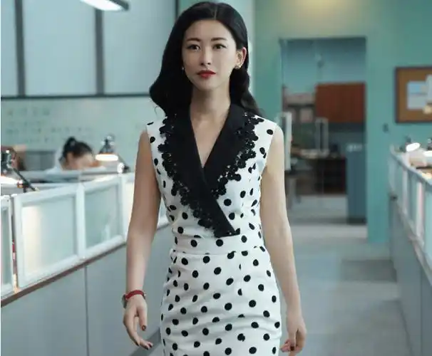 盘点出身豪门的9位女星,戴千万钻戒,无视潜规则,个个貌美多金