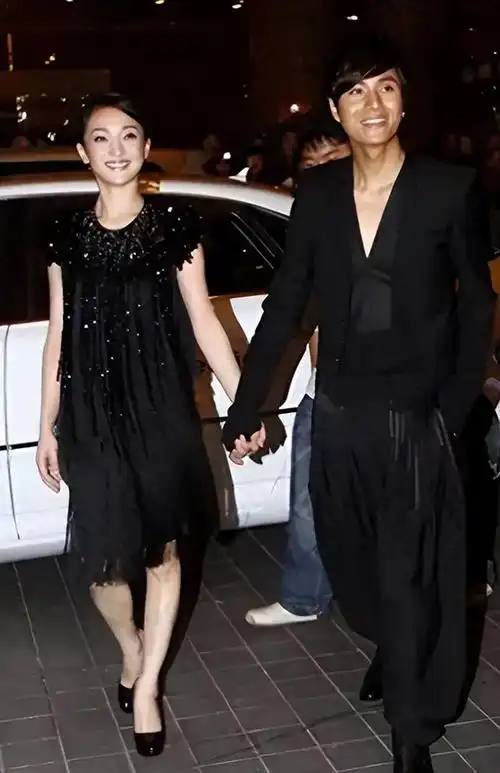 陈坤突然官宣周迅被炸上热搜25年隐秘关系终曝光