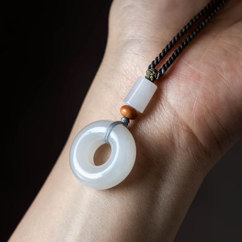 大善佩玉玉石白玉石天然款玉女士项链羊脂吊坠项坠