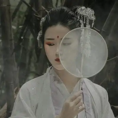白衣素纱女子头像像唯美古风女子真人头像