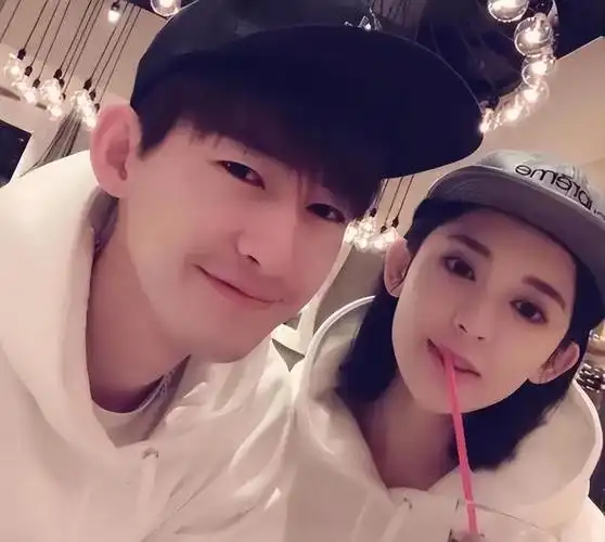 张翰被曝恋爱瓜:出名后甩第一任女友,前女友整成暧昧对象的模样