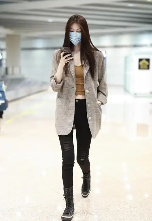 何穗的178身高真没白长穿真空西装好妩媚真让人移不开眼