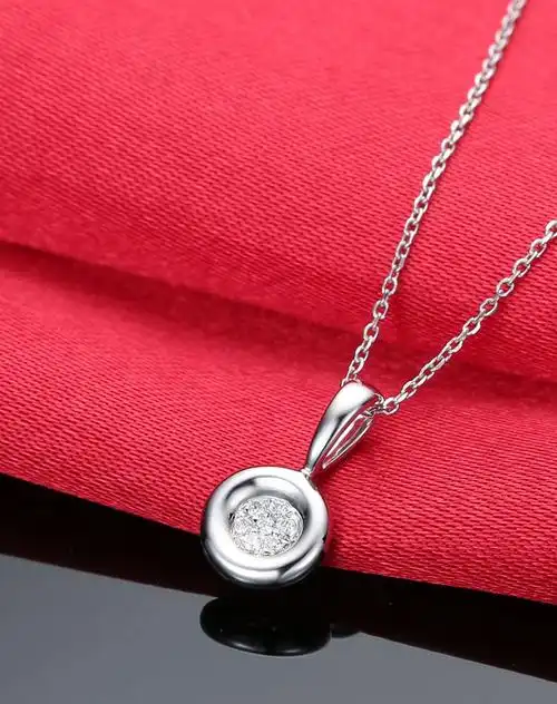 谢瑞麟 18k金钻石吊坠6围1款 约2分/7颗钻石