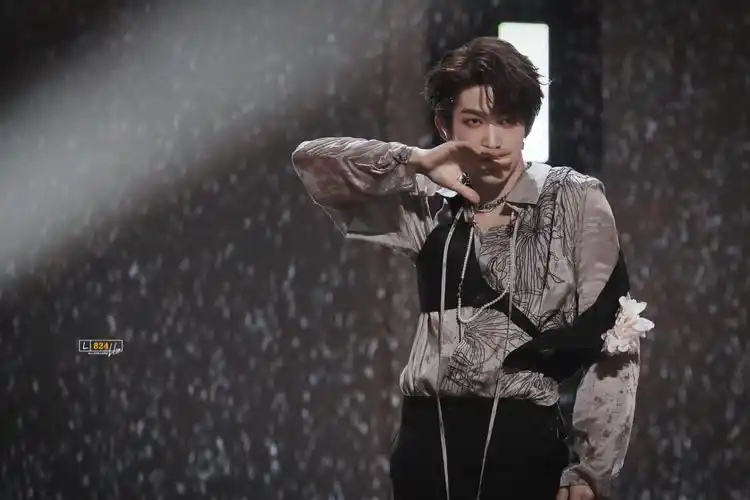 into1刘宇图源微博见水印 - 堆糖,美图壁纸兴趣社区