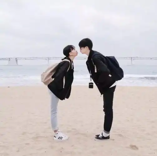 [ 情侣头像一对 ] by regina桎梏