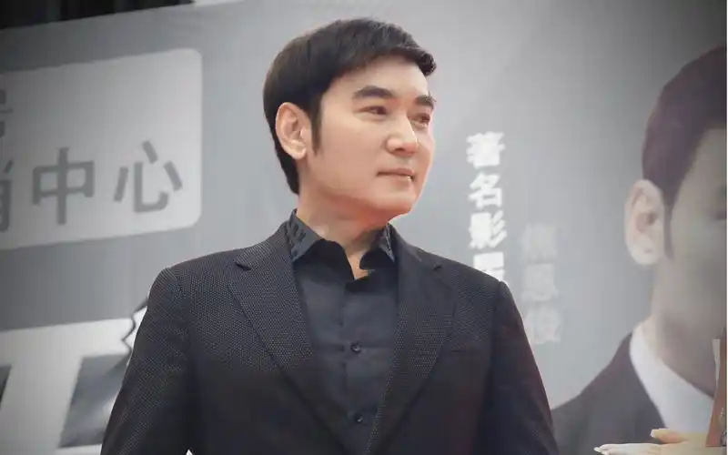 5月23号,焦恩俊出席活动现场照片