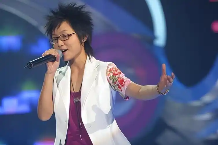 周笔畅改变路线