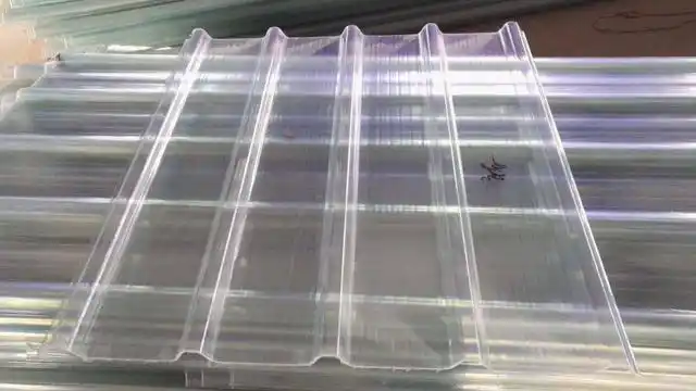 采光板的特点,用途,优点,缺点,可用在厂房,车棚,大棚等!