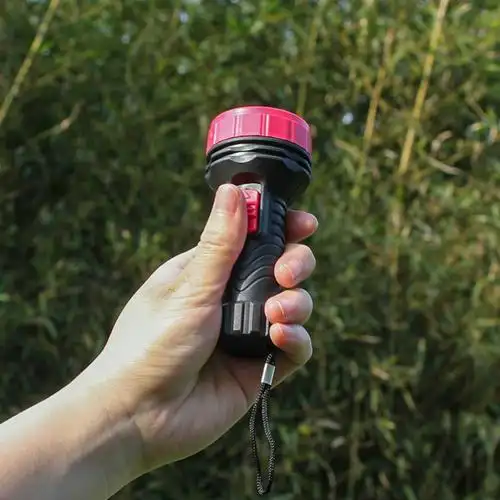 电池手电筒学生宿舍护眼看书家用微型户外夜行手电筒