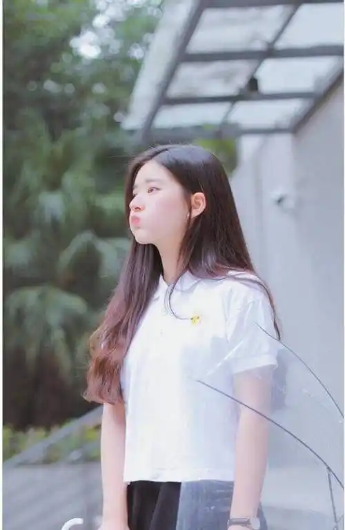 赵露思学生时代旧照曝光,截图放大看清她的五官,颜值真是逆天_造型