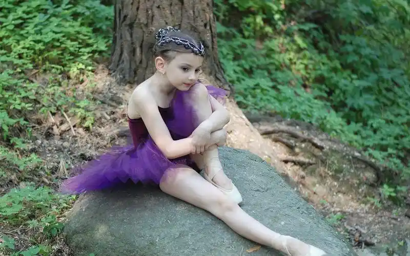 可爱的小女孩萌娃萝莉,高清图片,电脑桌面-壁纸族