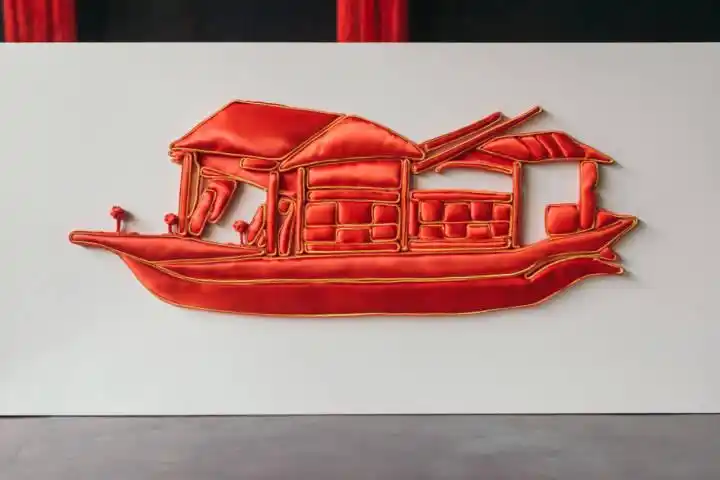 方寸间匠心向党用西塘盘扣非遗艺术制作的红船你见过吗