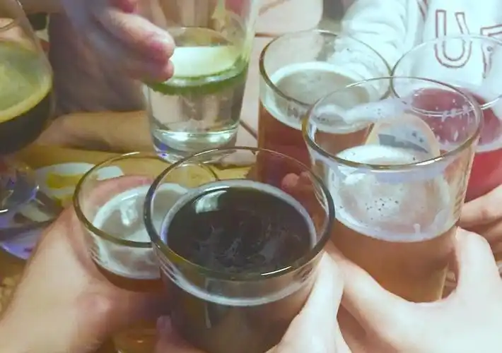 中午喝酒原来这么快乐啊