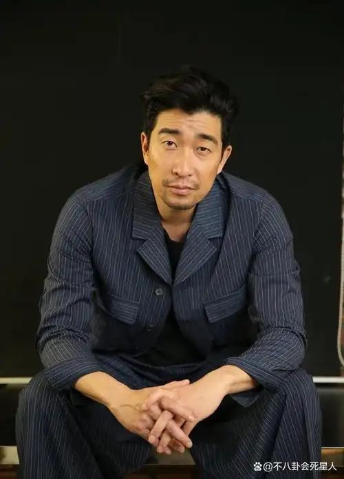 今年50岁的十位男星,樊少皇依旧是壮汉,徐峥越来越胖