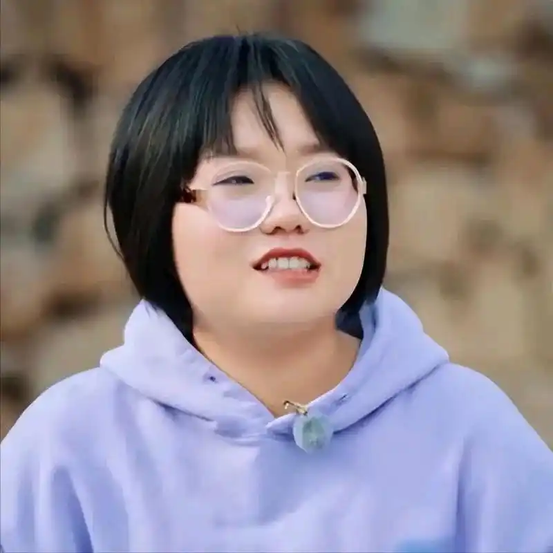 北大才女李雪琴,去纽约留学,参加了一次北大校友会,本来以为,能结识