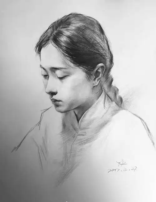 绘画基础教程侧目而视的女青年素描人像漂亮的女孩素描头像