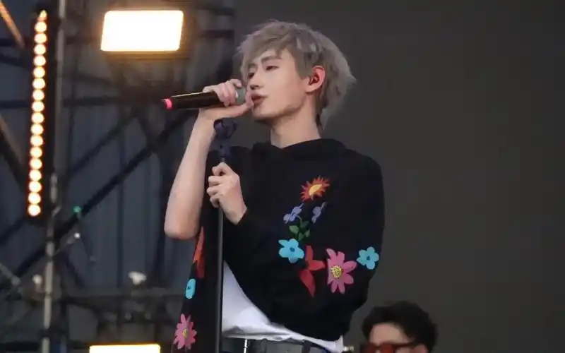 ak刘彰元气森林音乐节小合集～别太帅了我们k少!