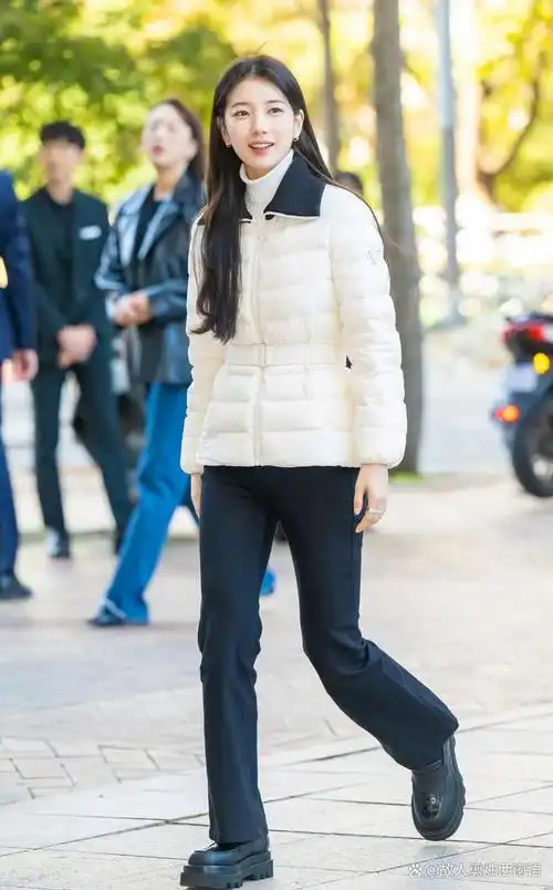 裴秀智这穿搭相当于素面朝天?韩国人有自己的刘亦菲!
