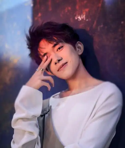 易烊千玺外网视频大火,方知其成功之路,非一日之功