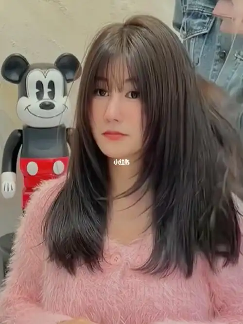 显脸小减龄中长发发型能让人剪一辈子发型