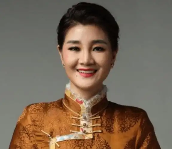 传唱全国的降央卓玛一夜之间销声匿迹发生了什么