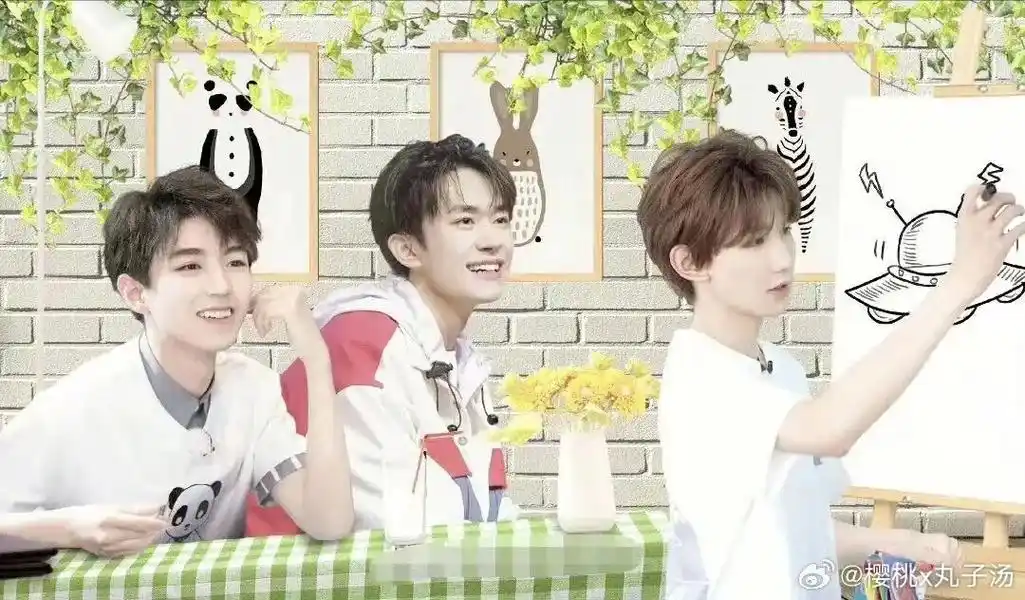 大家好我们是tfboys #王俊凯王源易烊千玺 #校运会校