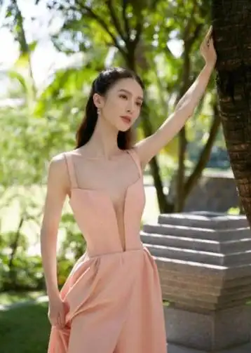 排骨胸骷髅身纸片人娱乐圈的病态审美真的好看吗