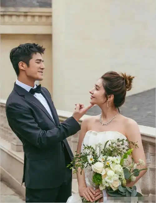 姜潮婚纱照麦迪娜姜潮婚纱照曝光