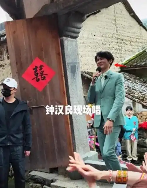 从不老男神变成"发面馒头",49岁钟汉良"毁"于自己|唐嫣|谭松韵|粤语