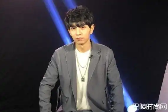 石翔是谁 石翔个人资料及其与王俊凯的露水情大公开 石翔是谁