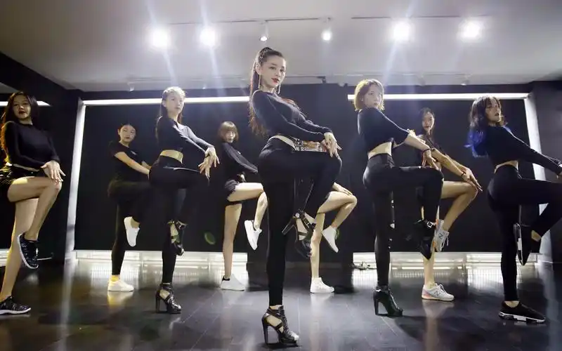 《万铃铃舞蹈品牌》性感爵士舞-you dont know me