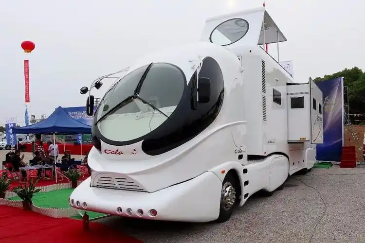 售价高达1860万元世界顶级房车克拉尼首次亮相南京