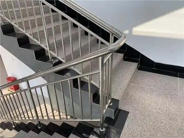 山东济南恒泰不锈钢栏杆和不锈钢楼梯扶手栏杆厂家