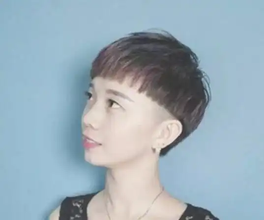 女生无鬓角短发造型图片(3)