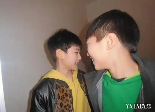 图tf家族王源和王俊凯吻照系腐女yy曝王源校服照片