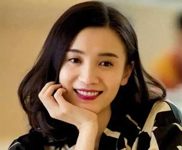 原创性情女人宋佳已过40至今未婚看她的爱情令人心疼