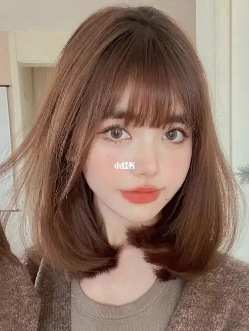 女生都适合的百搭中长发发型,减龄又洋气,给人清新甜美优雅时尚的气息