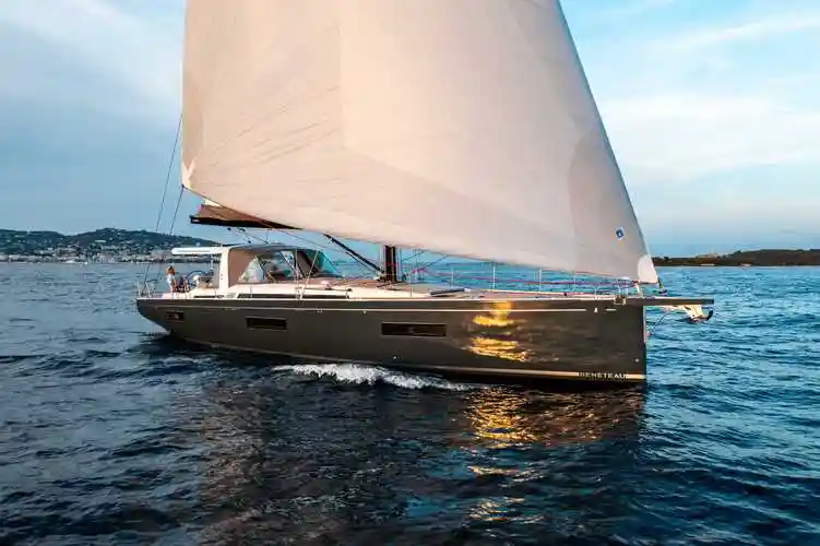 单体帆船遨享仕yacht 60-海之蓝游艇官网