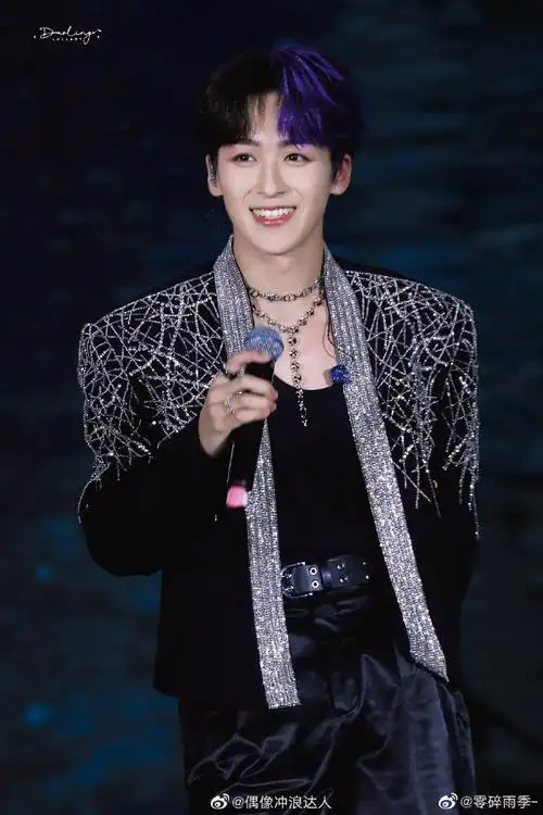 何洛洛音乐节##何洛洛巅峰音乐节翻唱逆战舞台