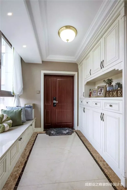 5,独立空间款玄关如果刚好你家玄关空间很大很宽敞,那可以把玄关当做