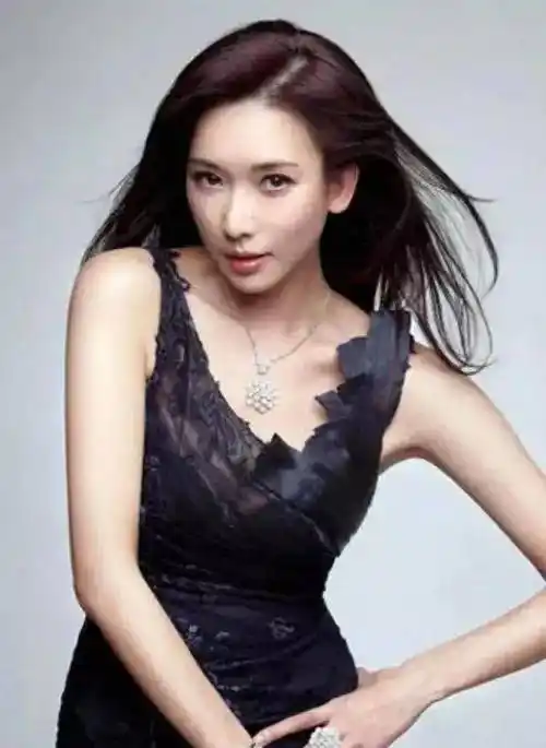 林志玲优雅女神时光不败美人花