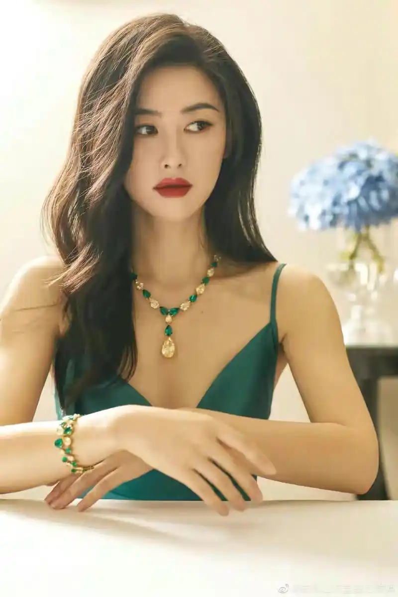 朱珠,漂亮容颜,性感好身材