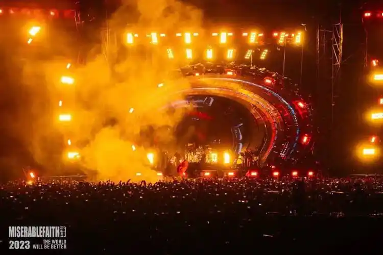 痛仰「世界会变好」户外巡回演唱会:三场万人狂欢,五小时纵情狂歌!