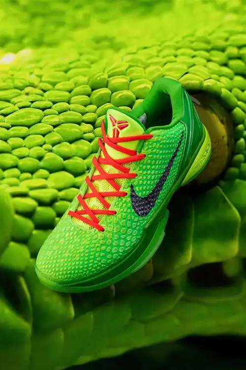 科比鞋开始降价了?最多一双暴跌万元!接盘的妥妥今年最大冤种!