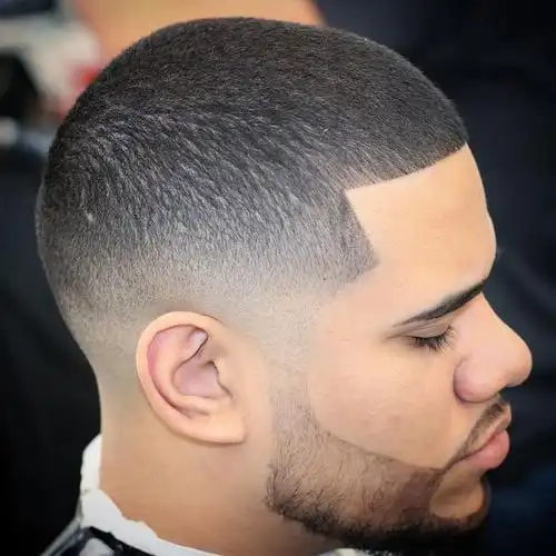 男士圆寸头发型