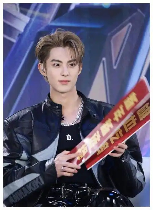 田嘉瑞以及黄景瑜,而迪丽热巴,龚俊以及檀健次等深受媒体人好评.